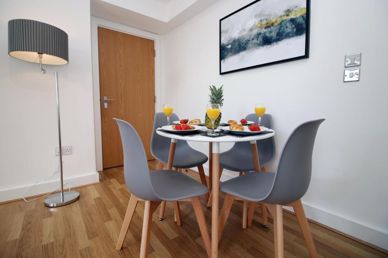 St Thomas Loft Views By Ssw - 2Br, Parking, Sleeps 4, Easy Access To City Centre, Marina, Beach And M4 Swansea Luaran gambar