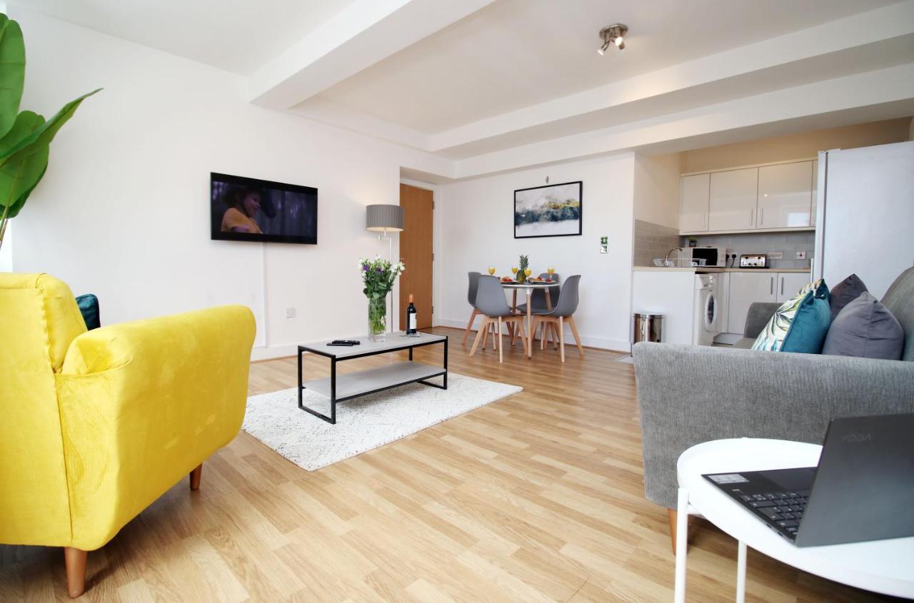 St Thomas Loft Views By Ssw - 2Br, Parking, Sleeps 4, Easy Access To City Centre, Marina, Beach And M4 Swansea Luaran gambar