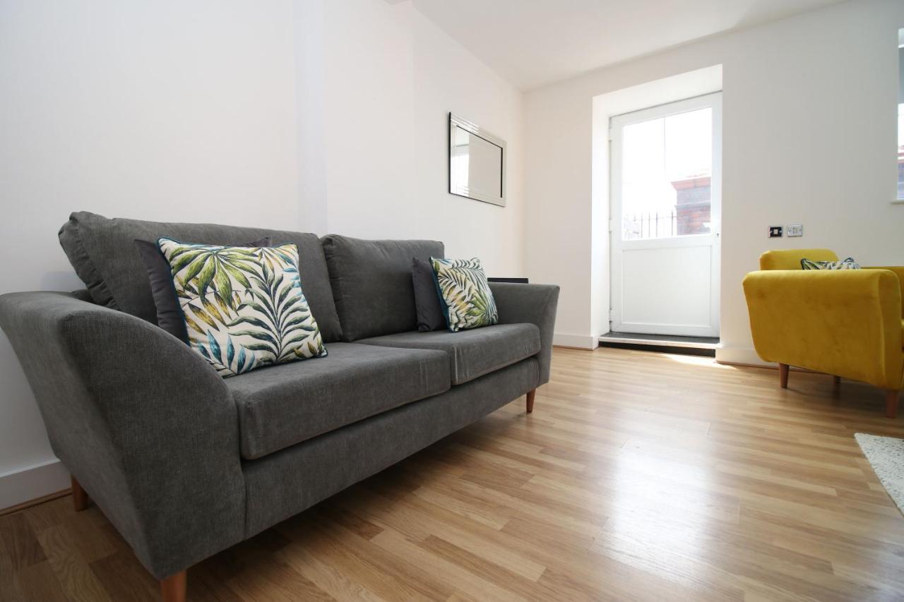 St Thomas Loft Views By Ssw - 2Br, Parking, Sleeps 4, Easy Access To City Centre, Marina, Beach And M4 Swansea Luaran gambar