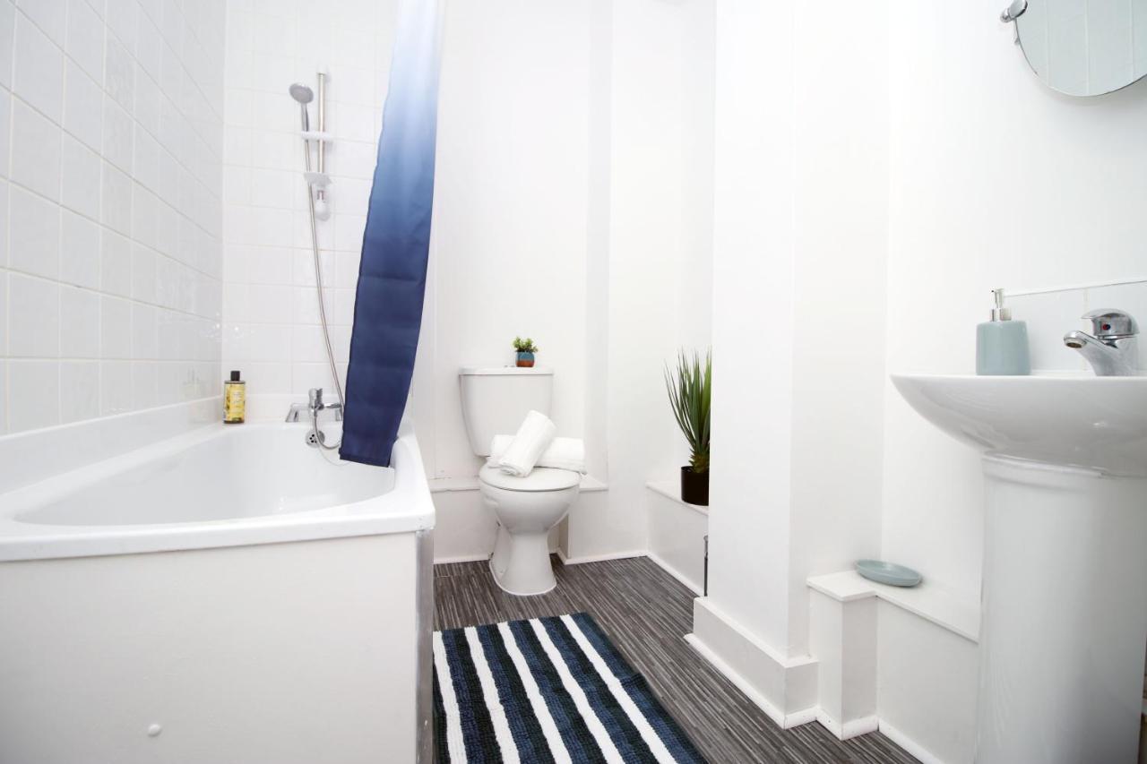 St Thomas Loft Views By Ssw - 2Br, Parking, Sleeps 4, Easy Access To City Centre, Marina, Beach And M4 Swansea Luaran gambar