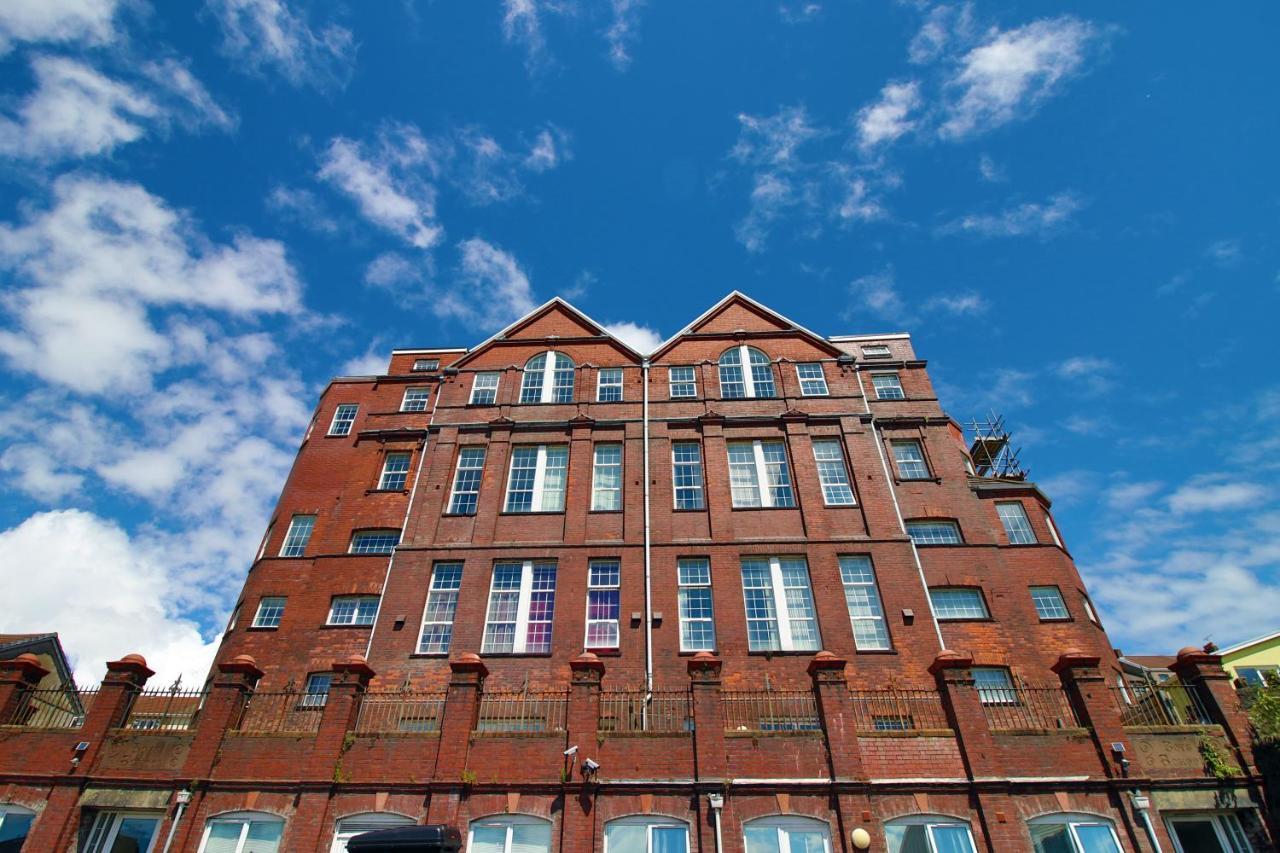 St Thomas Loft Views By Ssw - 2Br, Parking, Sleeps 4, Easy Access To City Centre, Marina, Beach And M4 Swansea Luaran gambar